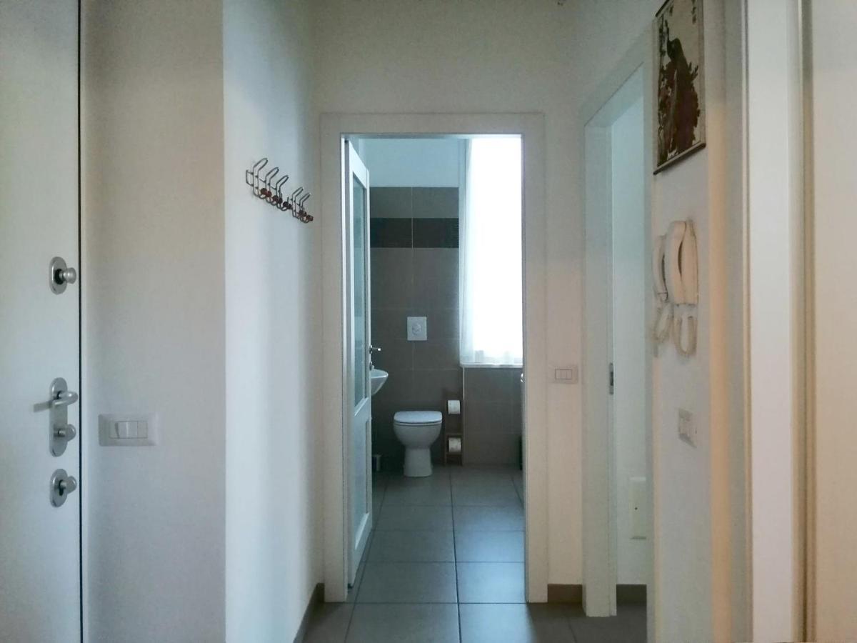 Appartamento Aida - Near The Center With Private Parking E Ac Como Exterior foto